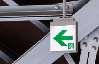 【BCP対策】非常用発電機は本当に稼働する？停電時のリスクを防ぐポイント